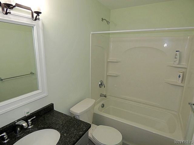 6385 Boston State Road 28, Hamburg, NY 14075