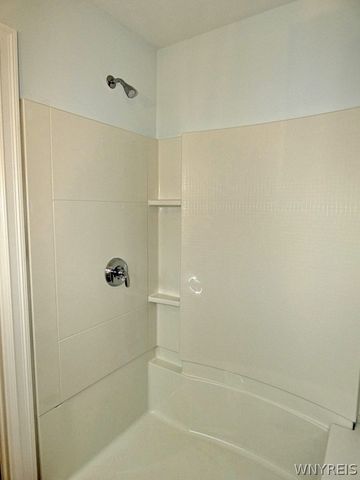 6385 Boston State Road 28, Hamburg, NY 14075