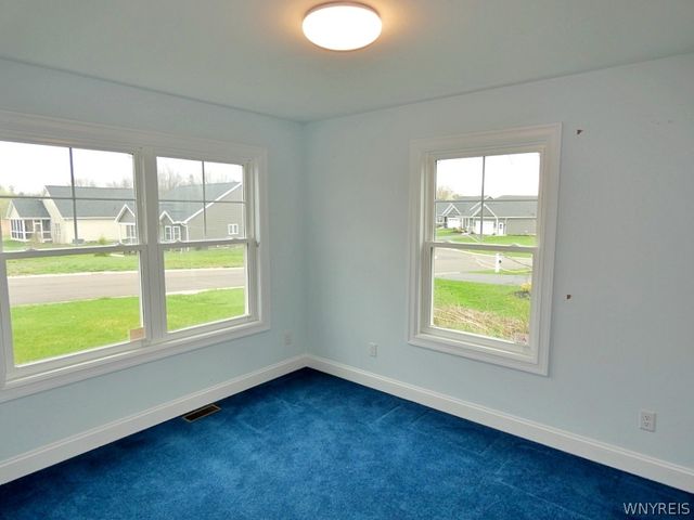 6385 Boston State Road 28, Hamburg, NY 14075