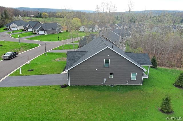 6385 Boston State Road 28, Hamburg, NY 14075