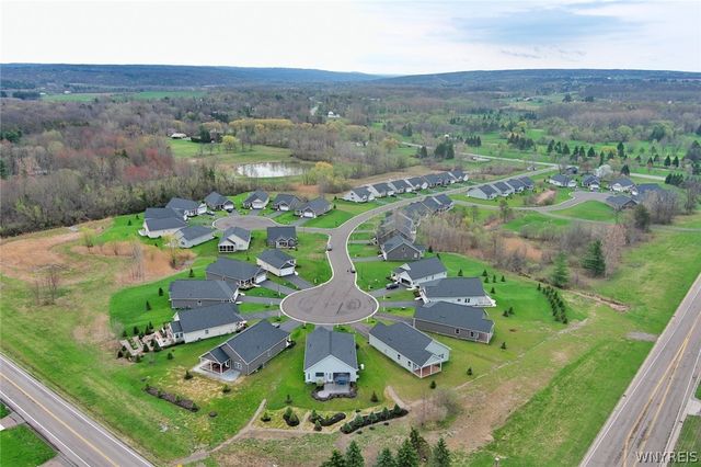 6385 Boston State Road 28, Hamburg, NY 14075