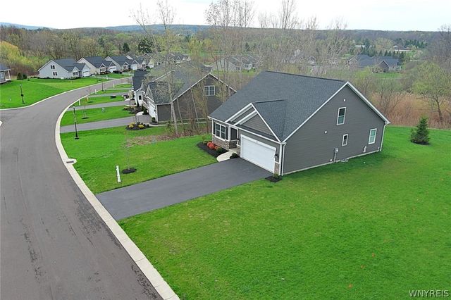 6385 Boston State Road 28, Hamburg, NY 14075