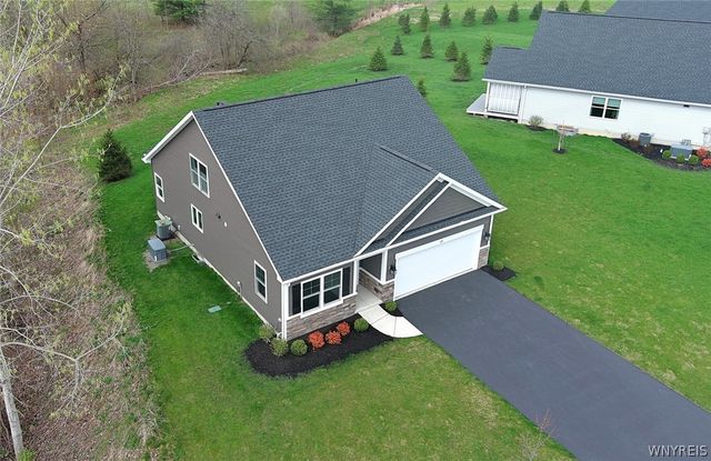 6385 Boston State Road 28, Hamburg, NY 14075