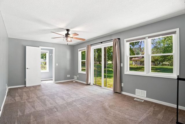 125 Hackberry Hill, Orono, MN 55356