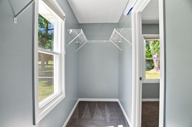 125 Hackberry Hill, Orono, MN 55356