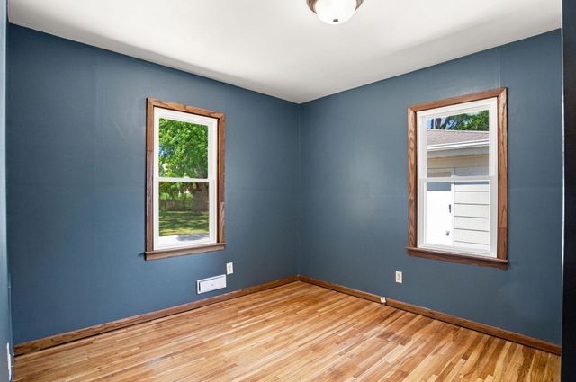 125 Hackberry Hill, Orono, MN 55356