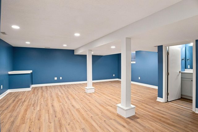 125 Hackberry Hill, Orono, MN 55356