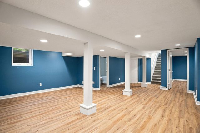125 Hackberry Hill, Orono, MN 55356