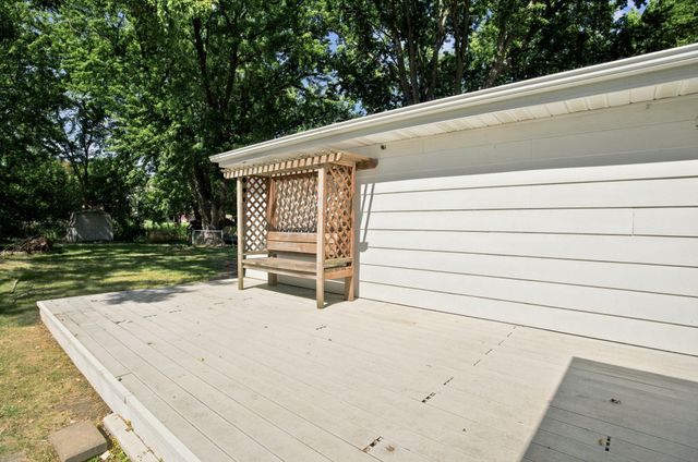 125 Hackberry Hill, Orono, MN 55356