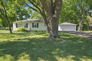125 Hackberry Hill, Orono, MN 55356