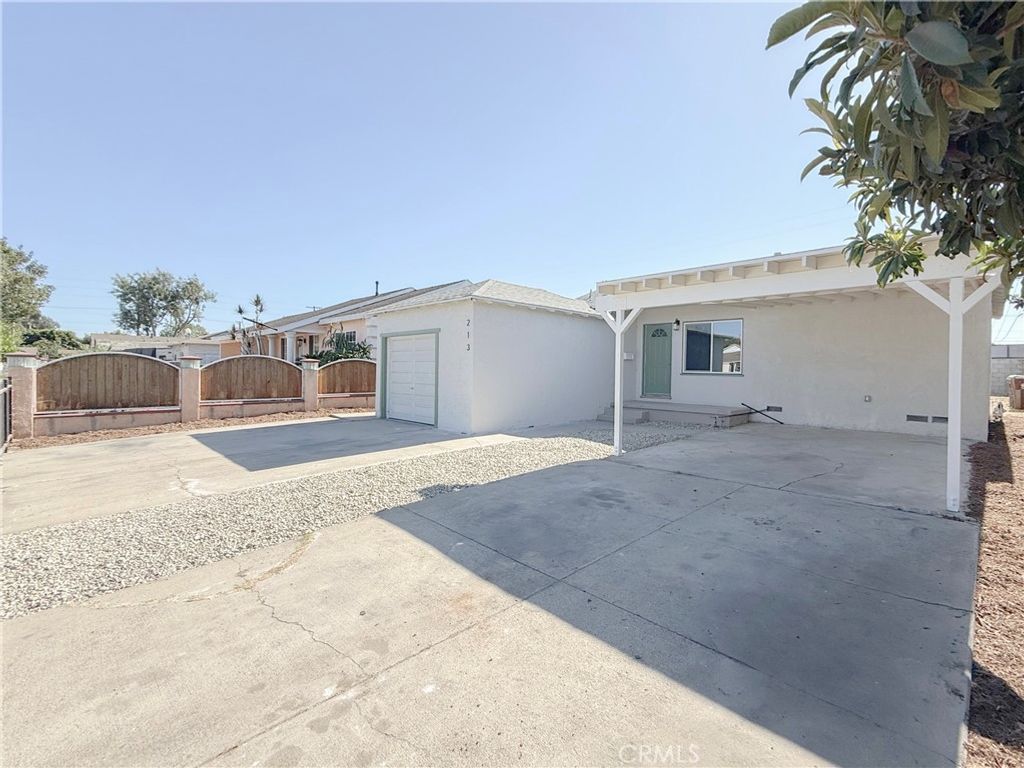 213 N Broadacres Avenue, Compton, CA 90220 — photo 2