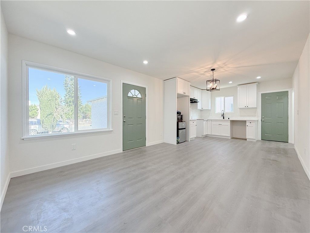 213 N Broadacres Avenue, Compton, CA 90220 — photo 4