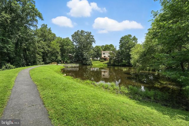 6018 LINCOLNWOOD CT, Burke, VA 22015