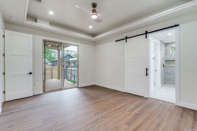 930 S PINE ST, San Antonio, TX 78210