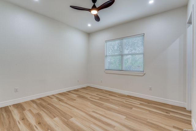 930 S PINE ST, San Antonio, TX 78210