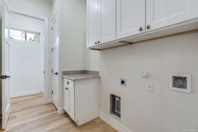 930 S PINE ST, San Antonio, TX 78210