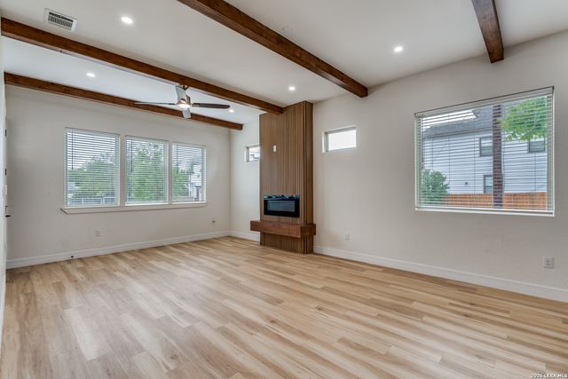930 S PINE ST, San Antonio, TX 78210