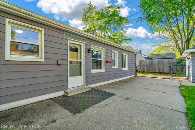 3444 Maple Street, Port Huron, MI 48060