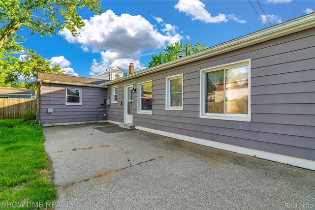 3444 Maple Street, Port Huron, MI 48060