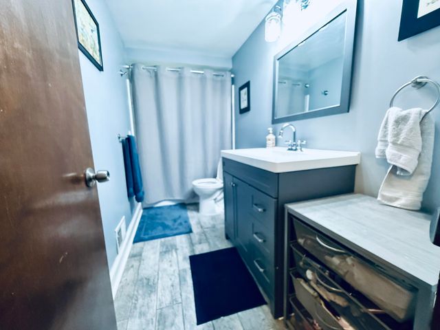 3584 W Maple Road, Wixom, MI 48393