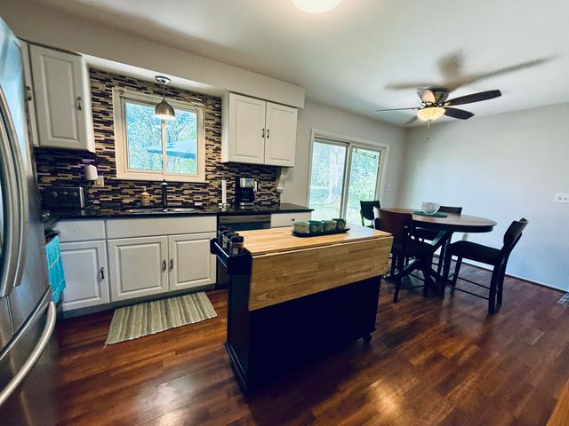 3584 W Maple Road, Wixom, MI 48393