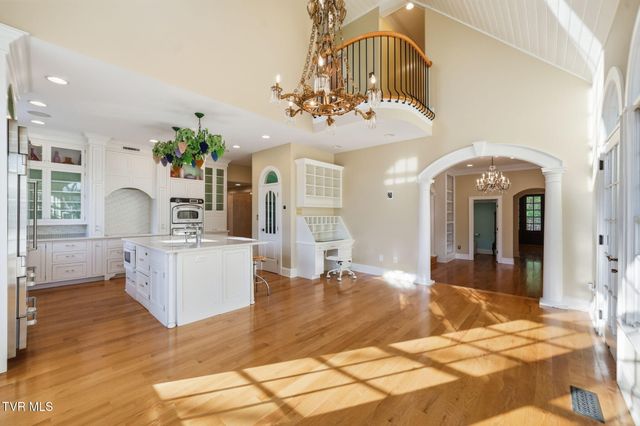 133 Knob Creek Dock Road, Johnson City, TN 37601