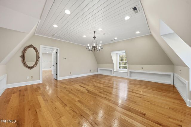 133 Knob Creek Dock Road, Johnson City, TN 37601