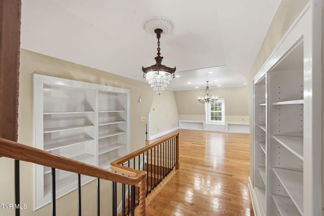 133 Knob Creek Dock Road, Johnson City, TN 37601