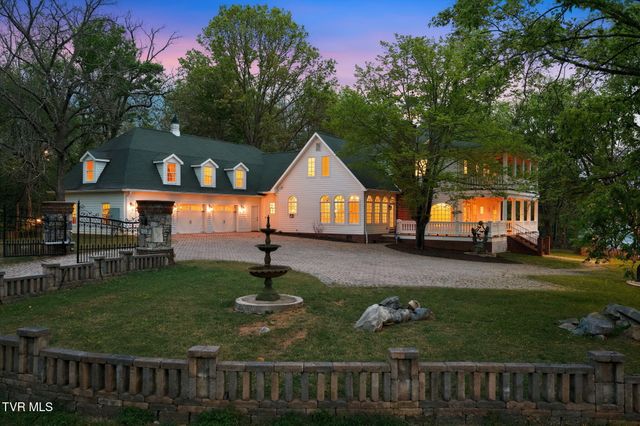 133 Knob Creek Dock Road, Johnson City, TN 37601