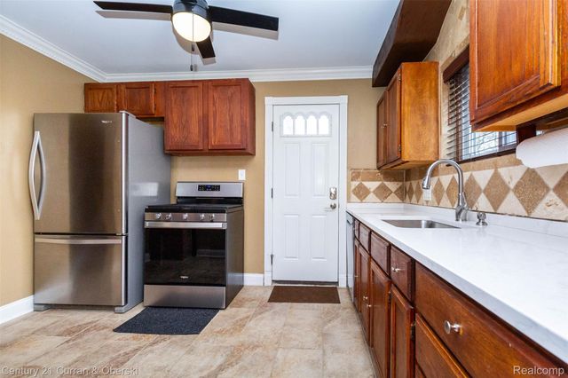 231 Academy Street, Ferndale, MI 48220