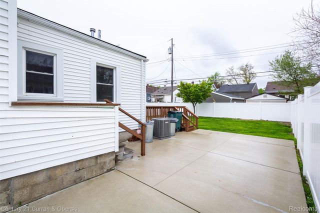 231 Academy Street, Ferndale, MI 48220