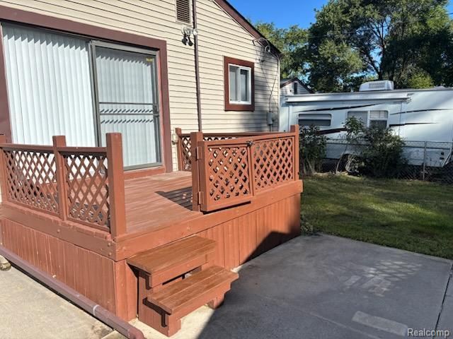 5630 N Crown Street, Westland, MI 48185