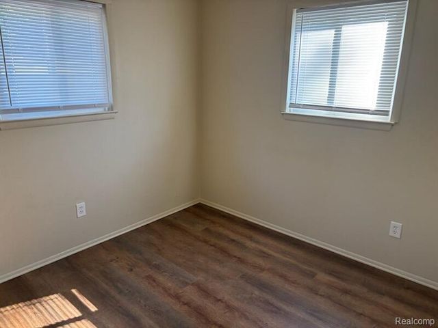 5630 N Crown Street, Westland, MI 48185