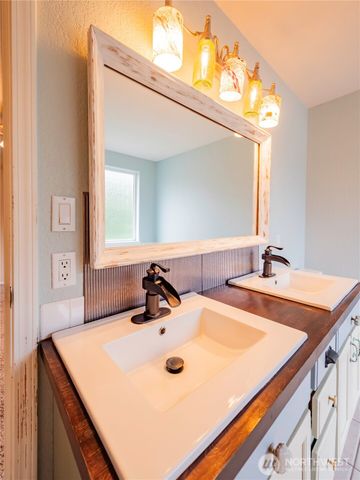4932 SISKIYOU Loop SE, Olympia, WA 98501