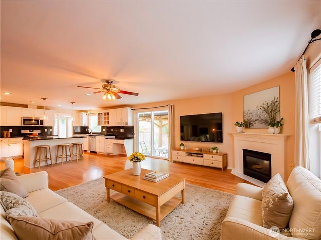 4932 SISKIYOU Loop SE, Olympia, WA 98501