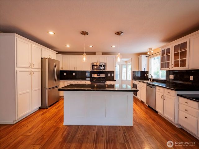 4932 SISKIYOU Loop SE, Olympia, WA 98501