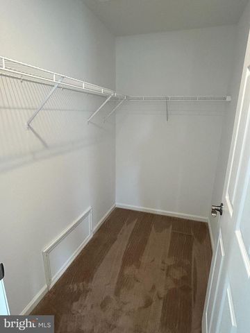 432 EASTWOOD LN, Lancaster, PA 17601
