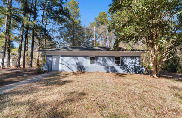 411 E Wine St., Mullins, SC 29574