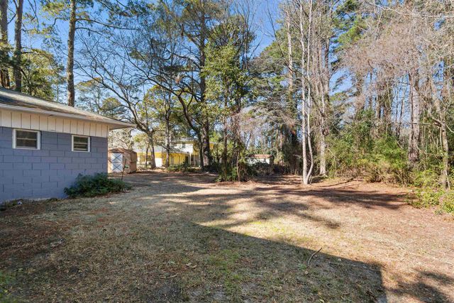 411 E Wine St., Mullins, SC 29574