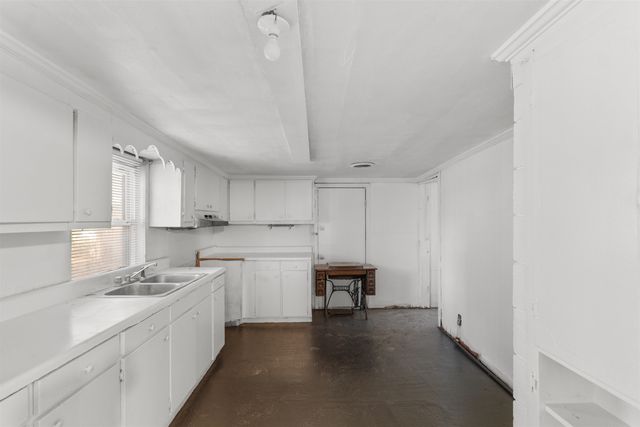 411 E Wine St., Mullins, SC 29574