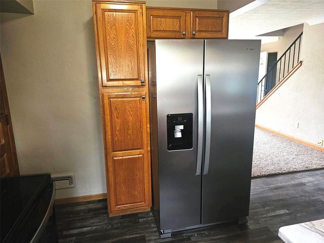 1460 Hollywood Boulevard NE, Cedar Rapids, IA 52402