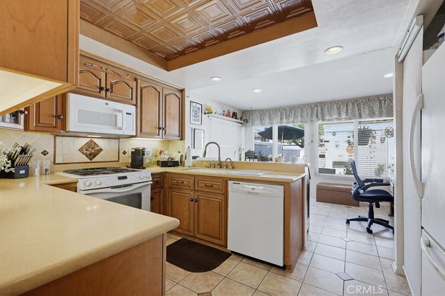 5595 Tiffany Ave, Garden Grove, CA 92845