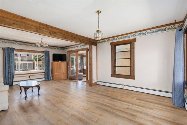 60 Cottage Avenue, Portsmouth, RI 02871