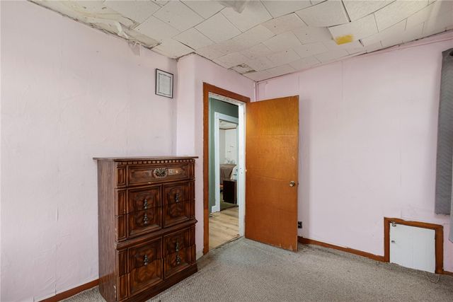 60 Cottage Avenue, Portsmouth, RI 02871