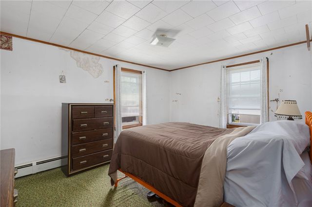 60 Cottage Avenue, Portsmouth, RI 02871