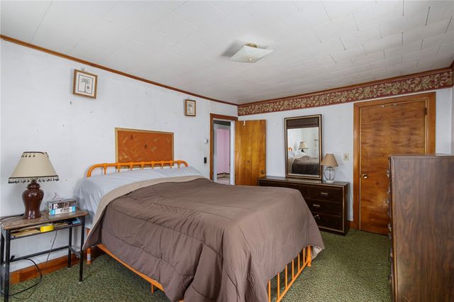 60 Cottage Avenue, Portsmouth, RI 02871