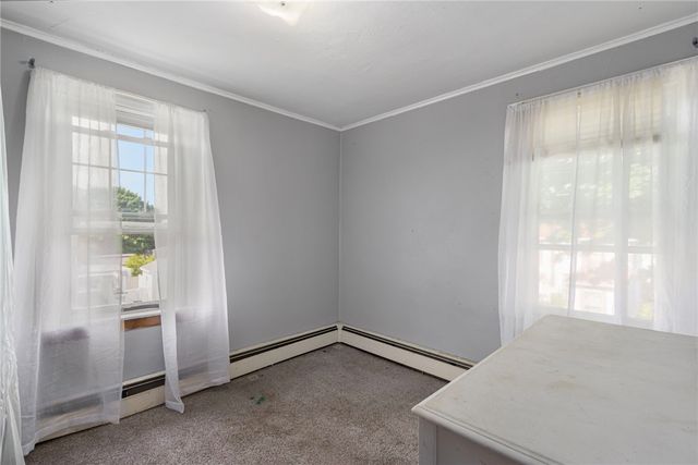 60 Cottage Avenue, Portsmouth, RI 02871