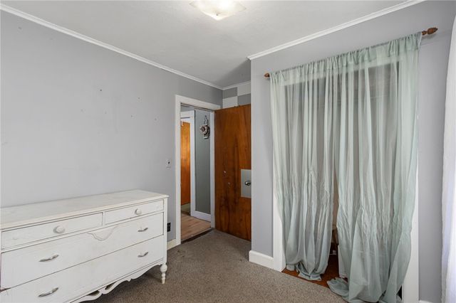 60 Cottage Avenue, Portsmouth, RI 02871