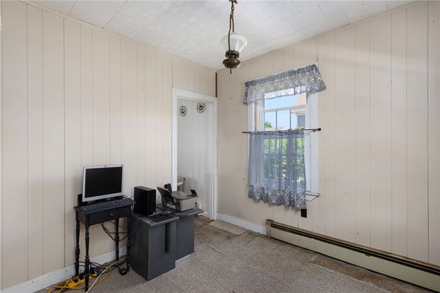 60 Cottage Avenue, Portsmouth, RI 02871