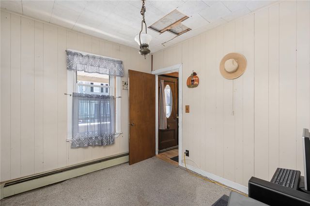 60 Cottage Avenue, Portsmouth, RI 02871